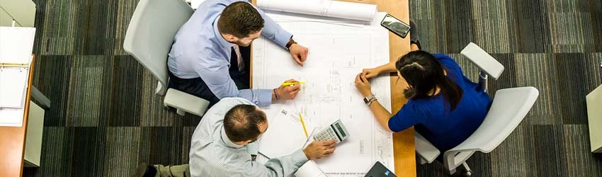 Brainstorming di progettisti su un progetto edile