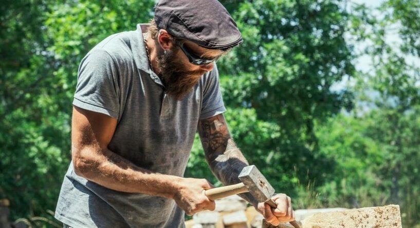 La mano dell'artista: capolavori scolpiti in laterizio.
